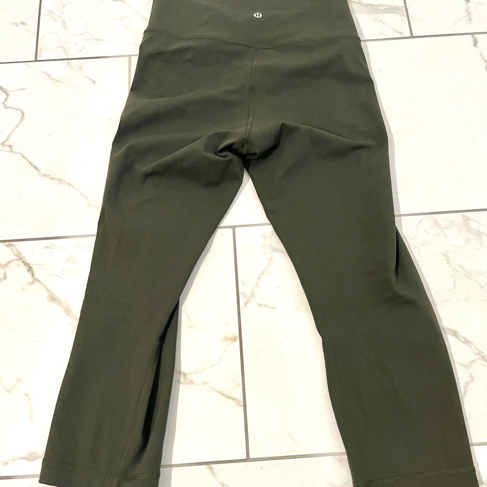 Lulu lemon leggings in EUC